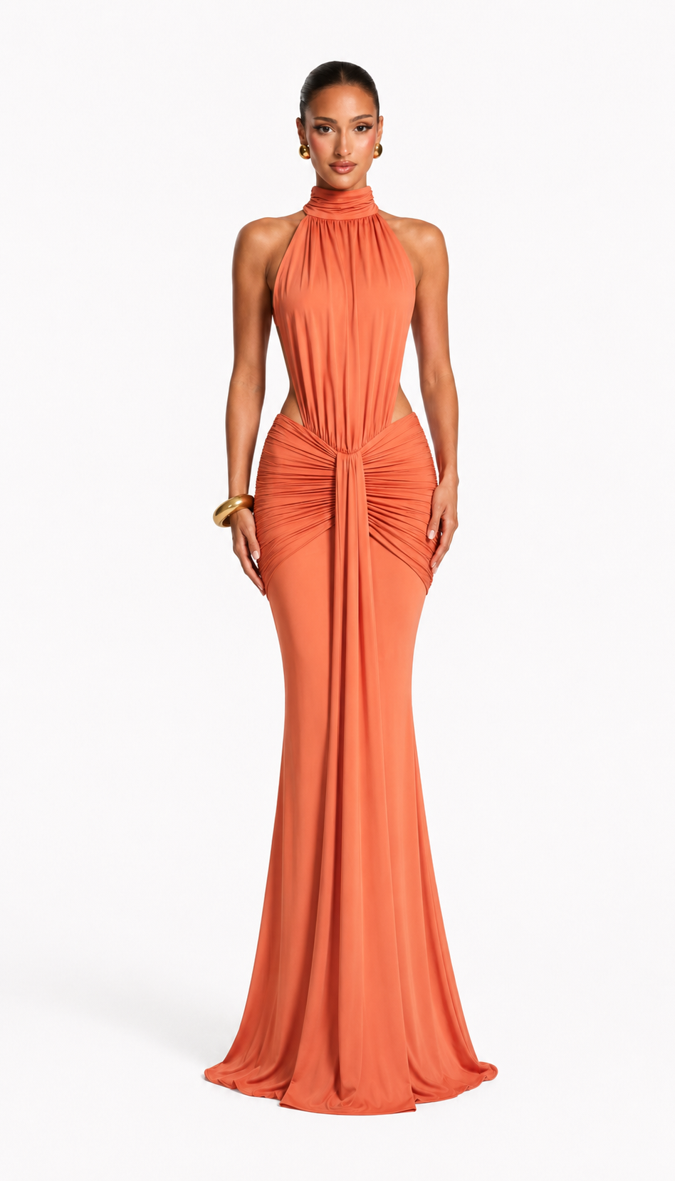 Vestido largo naranja de cuello halter, de cuerpo entero